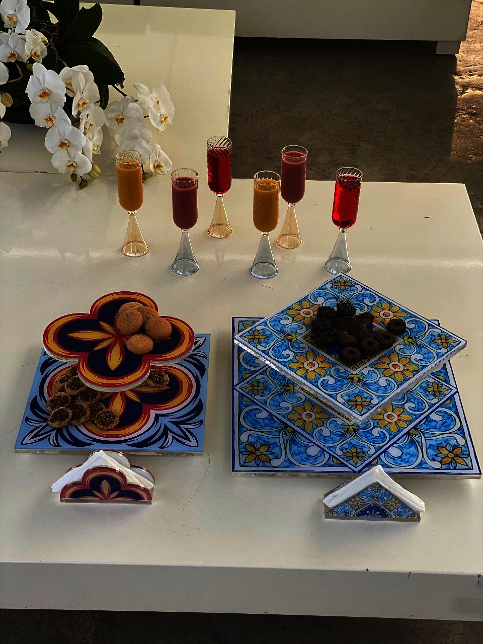 Acrylic Napkin Holder Flower Shaped - Positano Collection