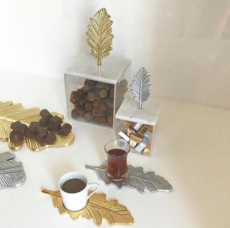 Metal Feather Plate with Glass Tea Cup (Set of 12 Pieces) - Feather Collection