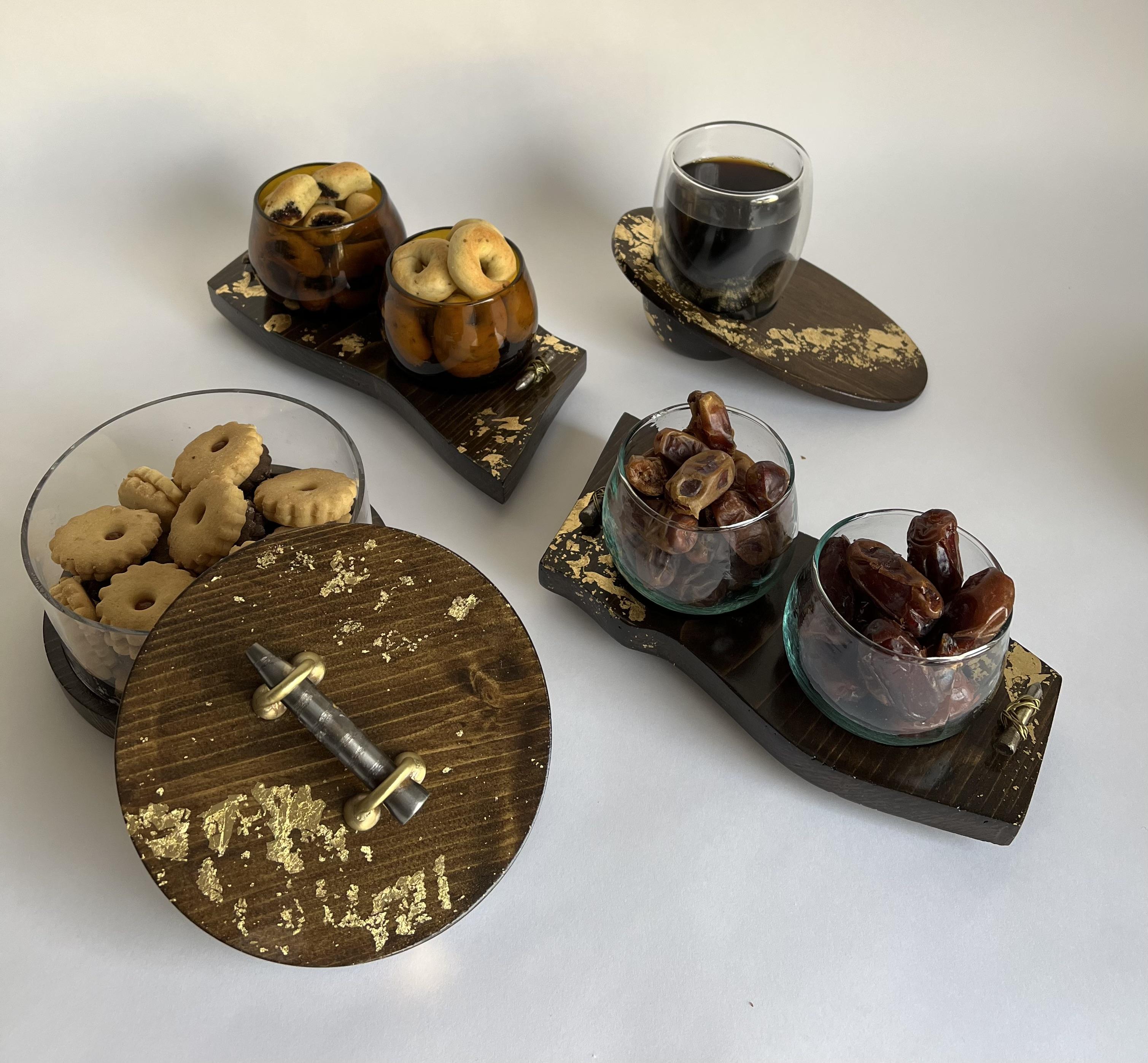 Wooden Plate with Glass Bowls - Amber Gold Collection
