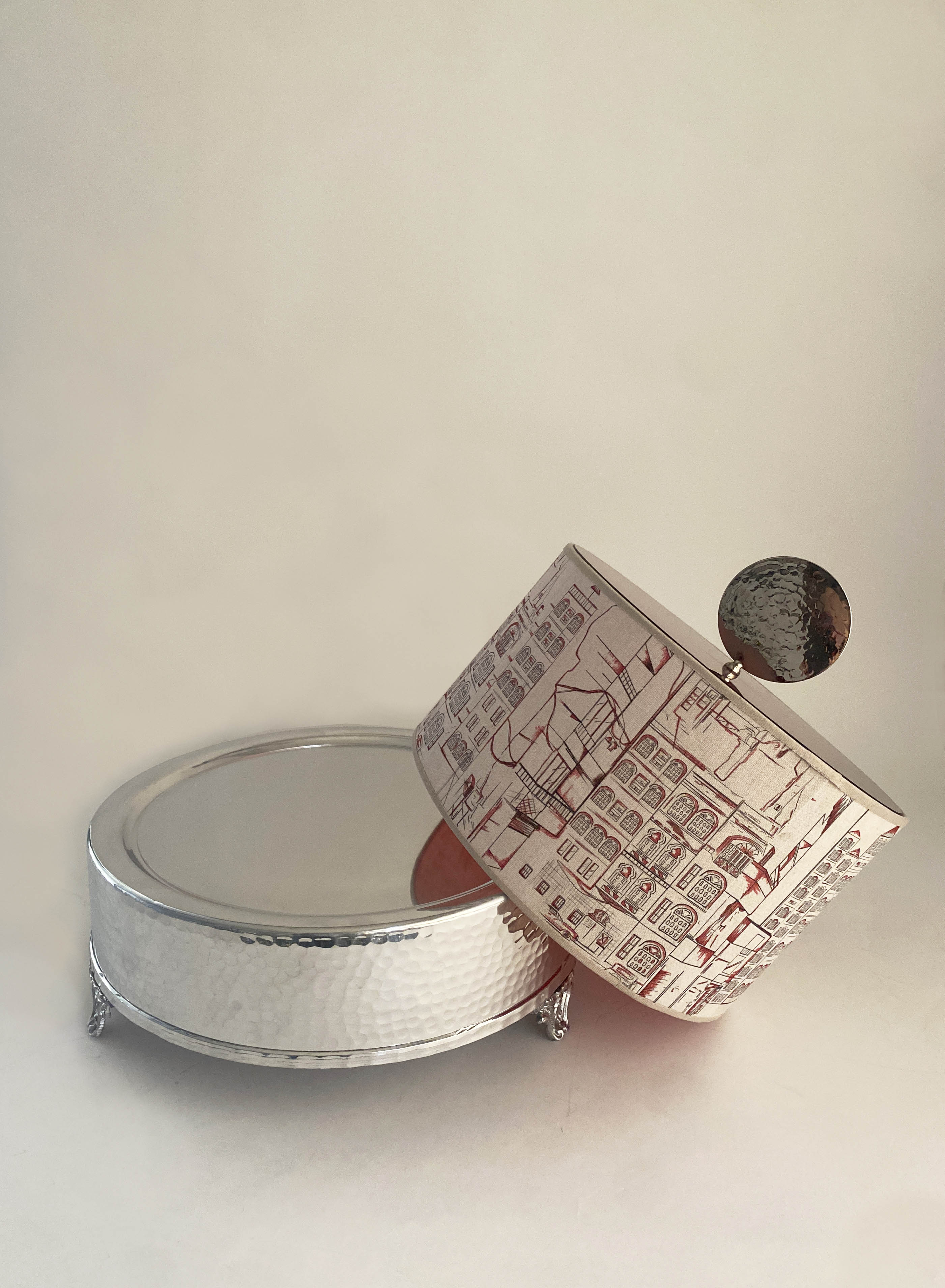 Platter with Acrylic and Fabric Cover with Beirut Drawings - The Roots Collection