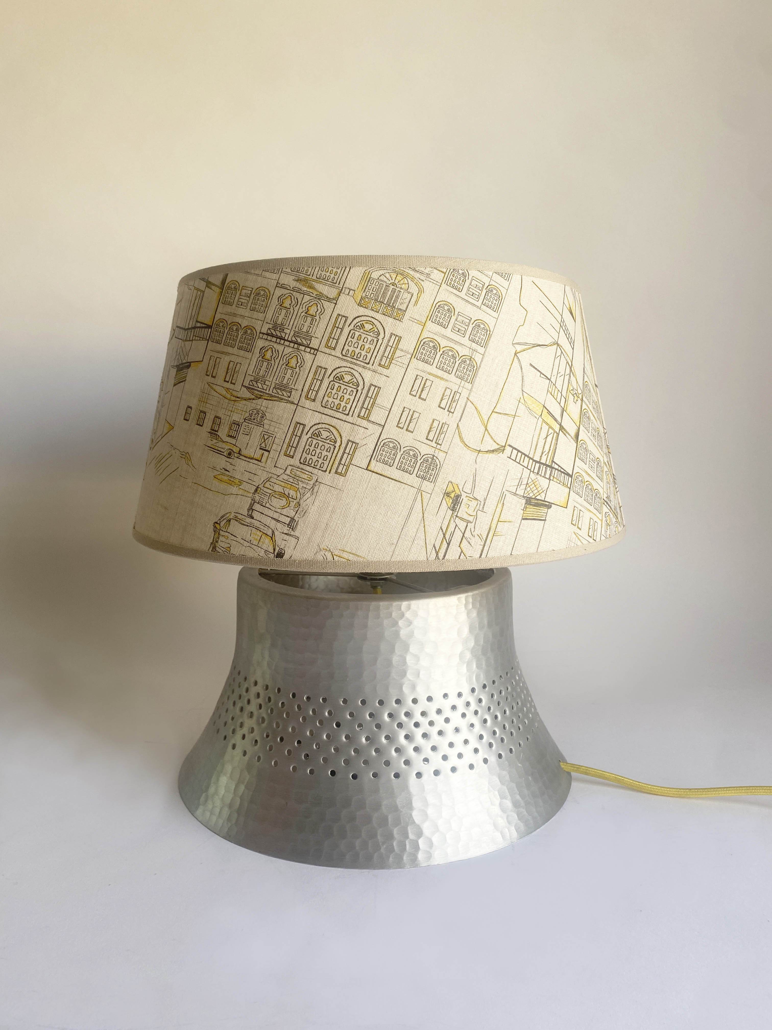 Table Lamp with Beirut Drawings on Fabrics Small - The Roots Collection