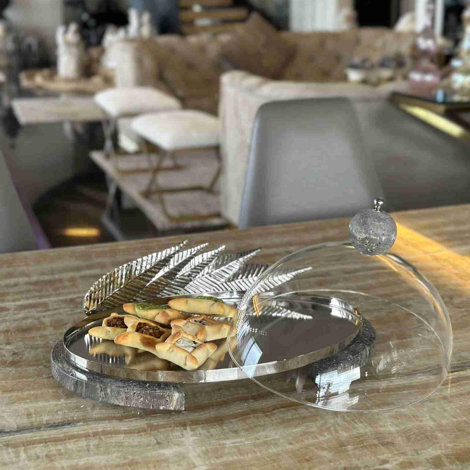Oval Platter with Acrylic Cover
