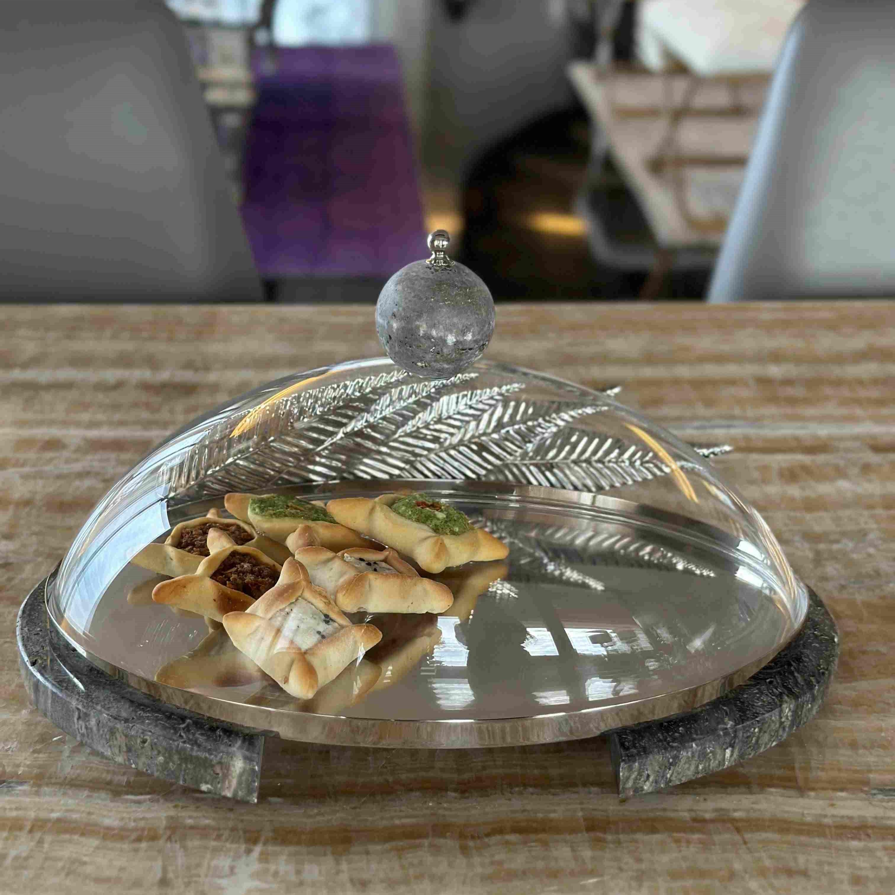 Oval Platter with Acrylic Cover