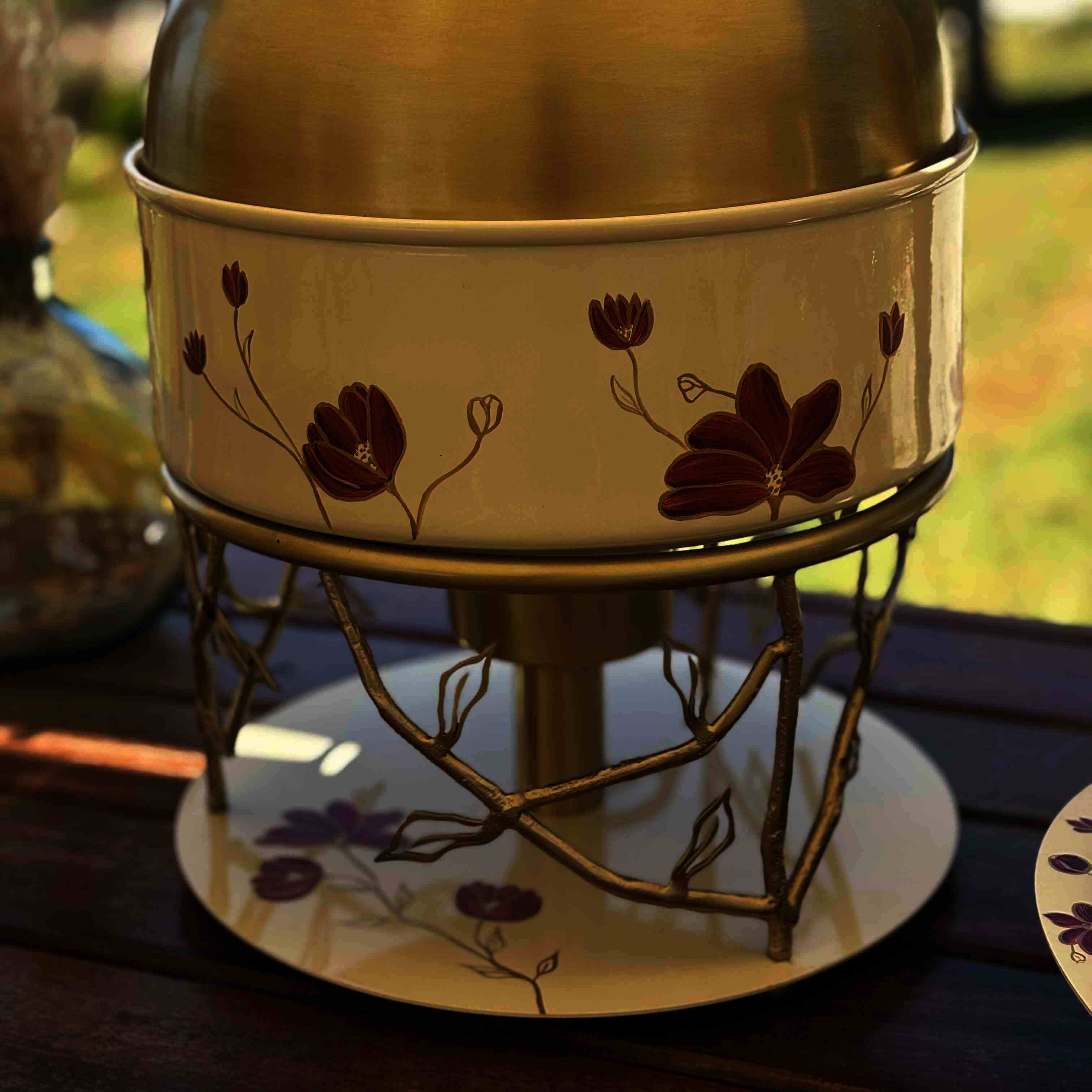 Warmer with hand painted base & hanger- Magnolia Collection