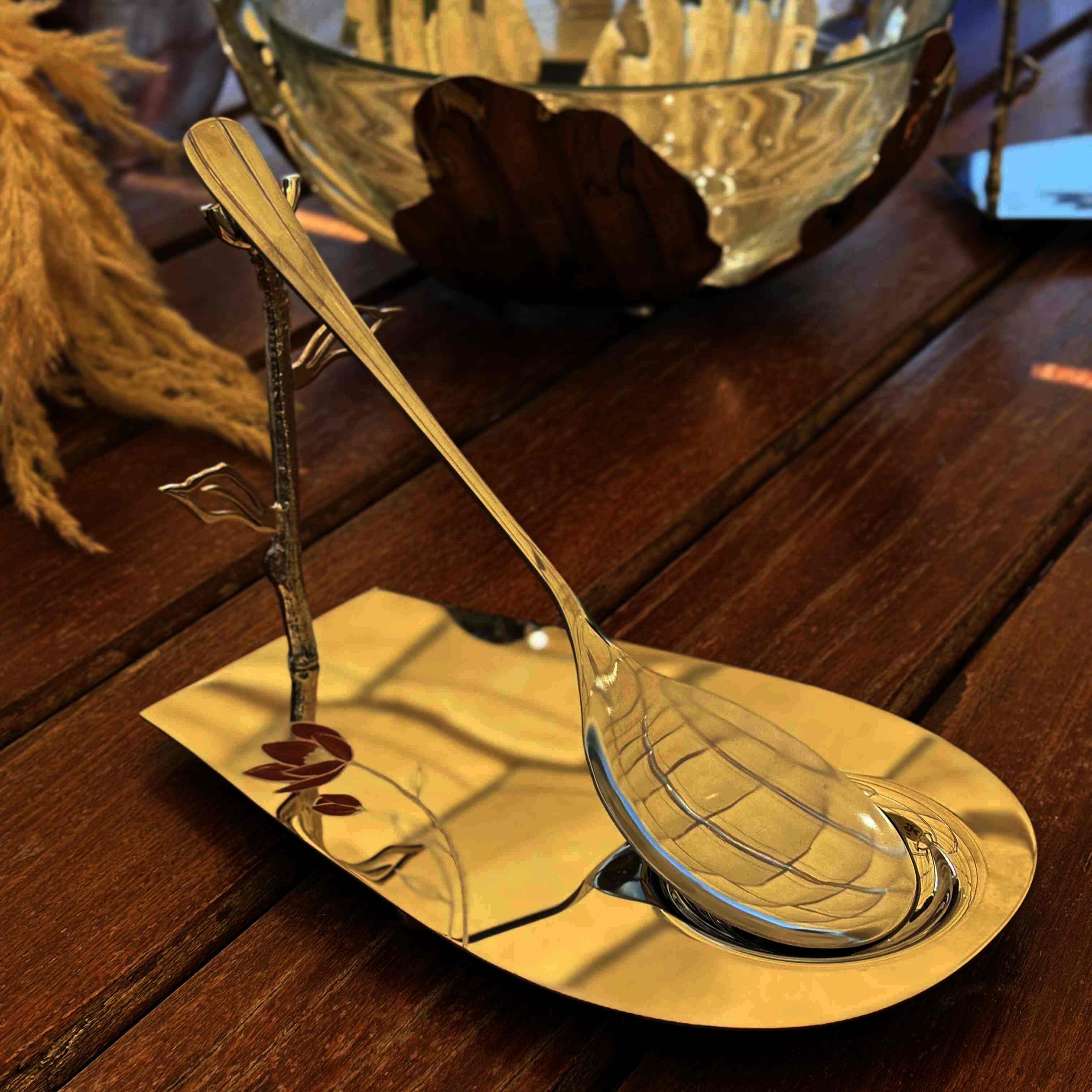 Stand for Serving Spoon - Magnolia Collection