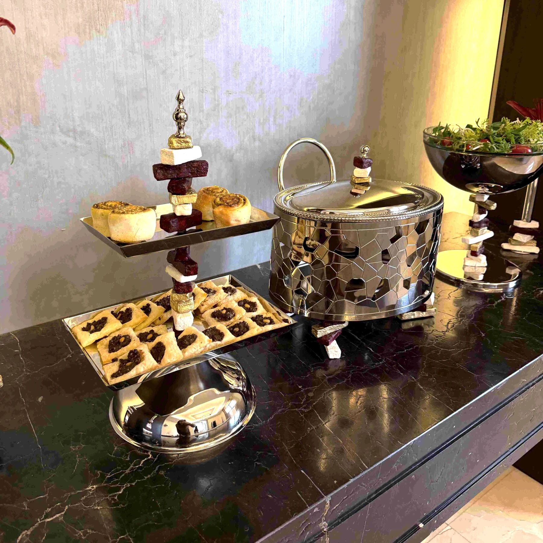 Brass warmer with ceramic - Celestia Collection